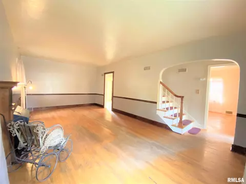 2552 S 7th St, Springfield, IL 62703 photo 4