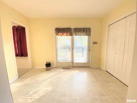 2552 S 7th St, Springfield, IL 62703 photo 14