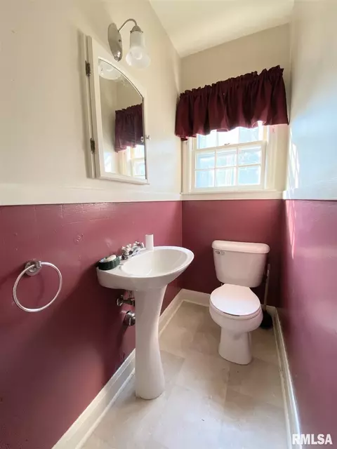 2552 S 7th St, Springfield, IL 62703 photo 13