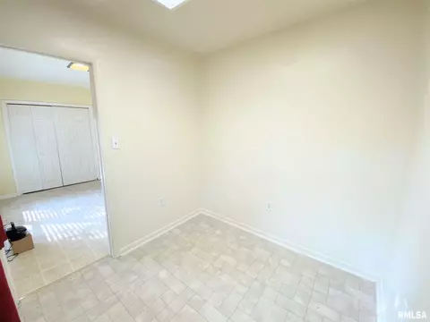 2552 S 7th St, Springfield, IL 62703 photo 18