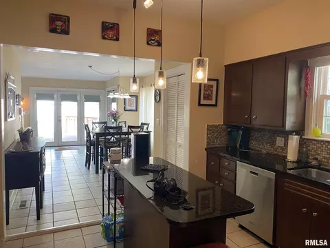 1821 Noble Ave, Springfield, IL 62704 photo 10