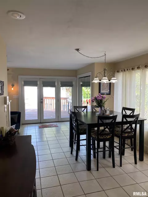 1821 Noble Ave, Springfield, IL 62704 photo 13