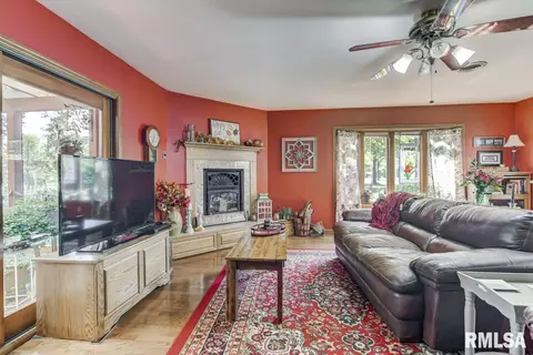 5 Greencastle Cir, Springfield, IL 62712 photo 5