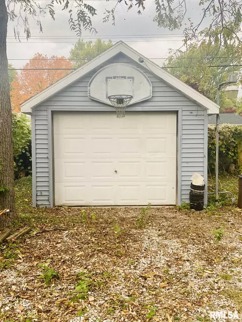 3127 S 2nd St, Springfield, IL 62703 photo 2