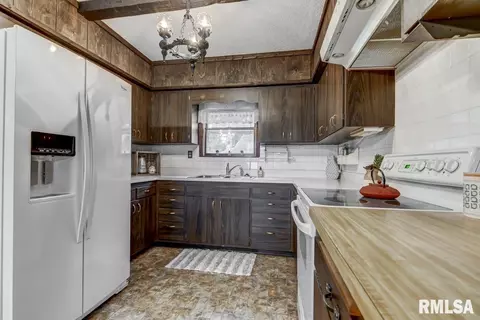 324 E Garrett St, Springfield, IL 62703 photo 5