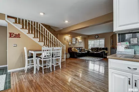 416 Kern St, Springfield, IL 62703 photo 8