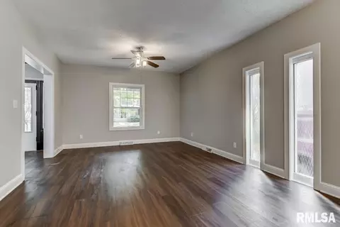 1401 Holmes Ave, Springfield, IL 62704 photo 13