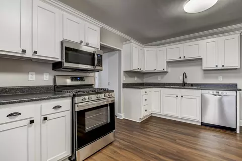 1401 Holmes Ave, Springfield, IL 62704 photo 9