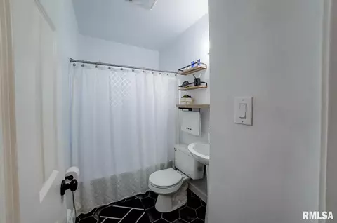 2513 S 4th St, Springfield, IL 62703 photo 17