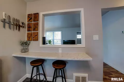 2513 S 4th St, Springfield, IL 62703 photo 9