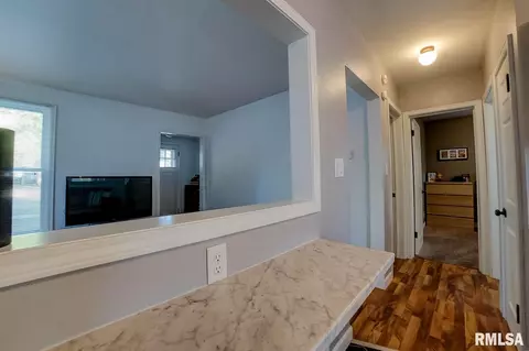 2513 S 4th St, Springfield, IL 62703 photo 8