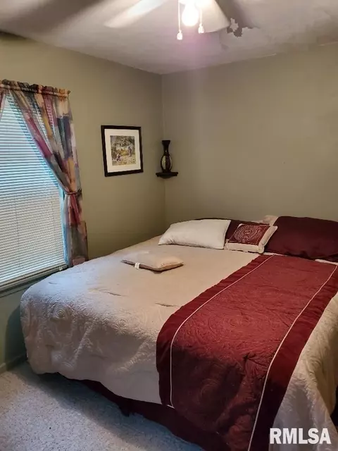 3040 S 2nd St, Springfield, IL 62703 photo 7