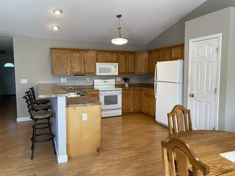 2812 Walter Rd, Springfield, IL 62703 photo 2