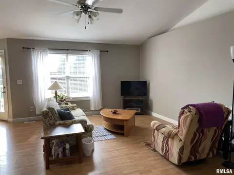 2812 Walter Rd, Springfield, IL 62703 photo 9