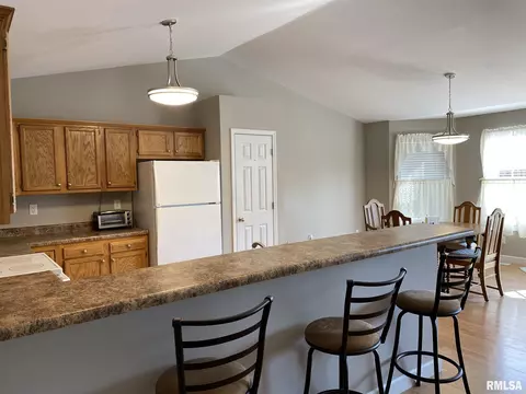 2812 Walter Rd, Springfield, IL 62703 photo 4