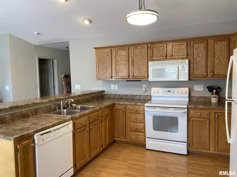 2812 Walter Rd, Springfield, IL 62703 photo 7