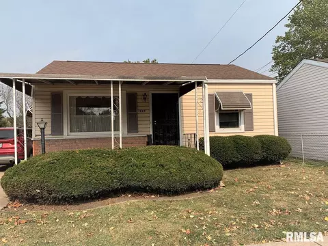 1745 Griffiths Ave, Springfield, IL 62702 photo 1