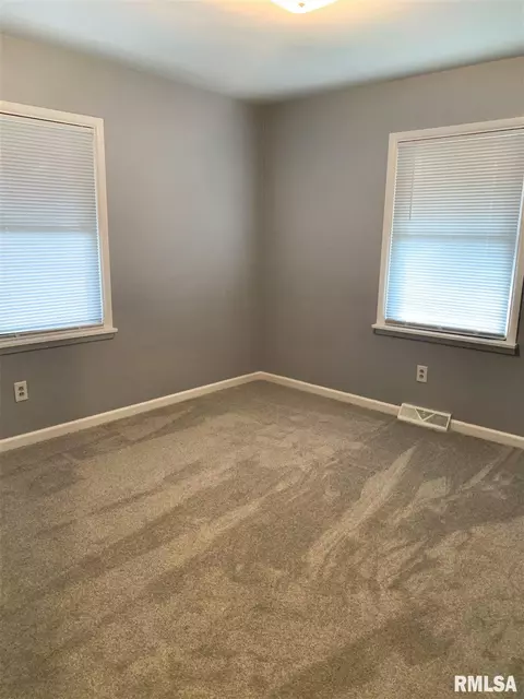 1745 Griffiths Ave, Springfield, IL 62702 photo 11