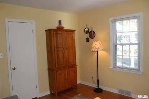 2024 S Walnut St, Springfield, IL 62704 photo 21