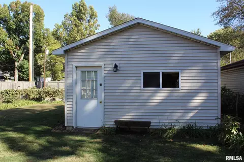 2024 S Walnut St, Springfield, IL 62704 photo 9