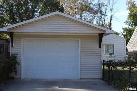 2024 S Walnut St, Springfield, IL 62704 photo 10