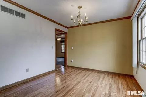 335 Teal Dr, Chatham, IL 62629 photo 8