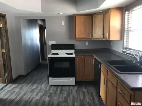 3001 S 12th St, Springfield, IL 62703 photo 3