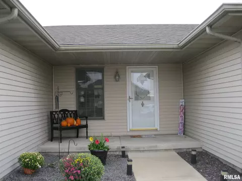 3709 Switchgrass Ct, Springfield, IL 62712 photo 2