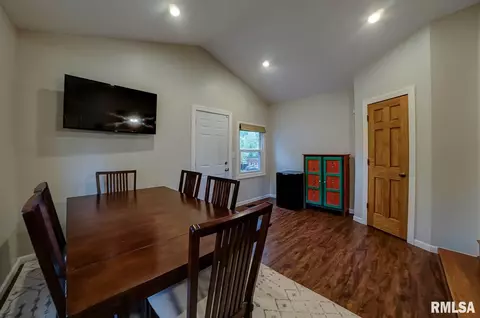 2118 E Hood St, Springfield, IL 62703 photo 5