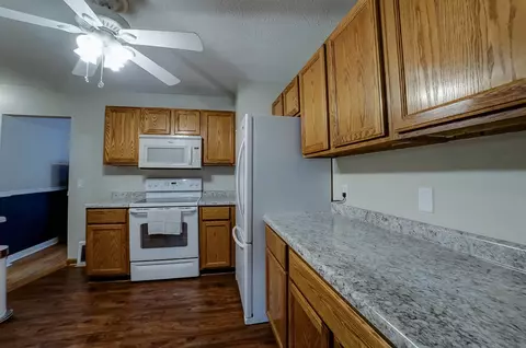 2118 E Hood St, Springfield, IL 62703 photo 9