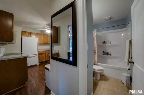 2118 E Hood St, Springfield, IL 62703 photo 13