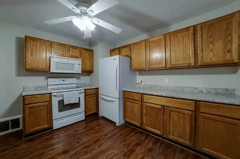 2118 E Hood St, Springfield, IL 62703 photo 10