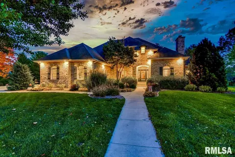 3400 Embassy Dr, Springfield, IL 62711 photo 3