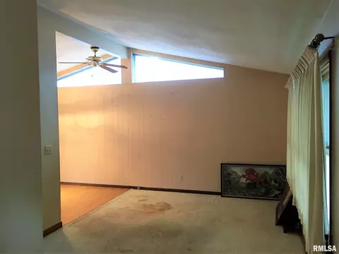 2405 Dunwich Dr, Springfield, IL 62702 photo 5