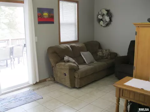 14 Spring Rd, Riverton, IL 62561 photo 16