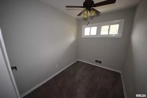 22 Rosaria Rd, Springfield, IL 62702 photo 11