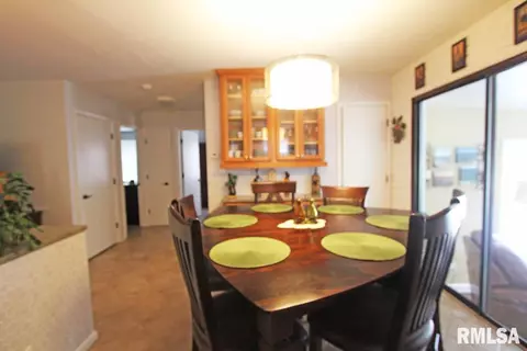 1408 N 7th St, Springfield, IL 62702 photo 7