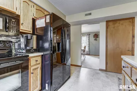 2524 Columbus Cir, Springfield, IL 62703 photo 7