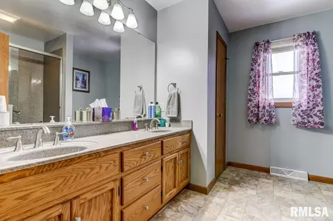 2524 Columbus Cir, Springfield, IL 62703 photo 21