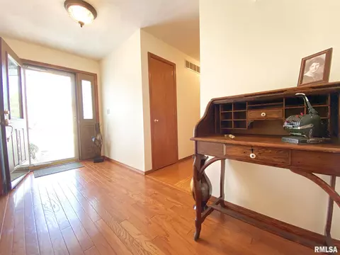 1408 E Hoechester Rd, Springfield, IL 62712 photo 12