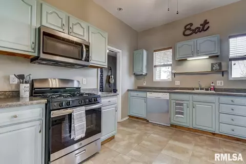 127 W Elliott Ave, Springfield, IL 62702 photo 9