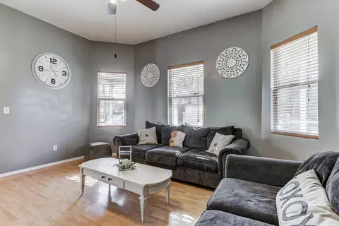 127 W Elliott Ave, Springfield, IL 62702 photo 5