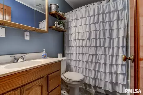 2216 Montgomery Ln, Springfield, IL 62703 photo 2