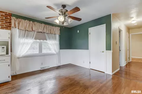 2352 Blackhawk Ave, Springfield, IL 62702 photo 7