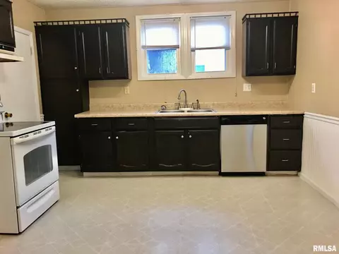 1043 N 1st St, Springfield, IL 62702 photo 17