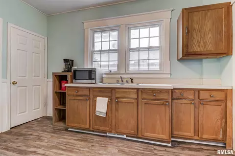 1615 S Spring St, Springfield, IL 62704 photo 9