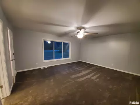 2424 E Lake Shore Dr, Springfield, IL 62712 photo 23