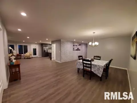 2424 E Lake Shore Dr, Springfield, IL 62712 photo 4