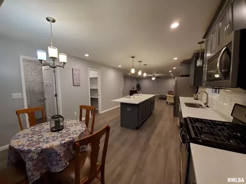 2424 E Lake Shore Dr, Springfield, IL 62712 photo 16