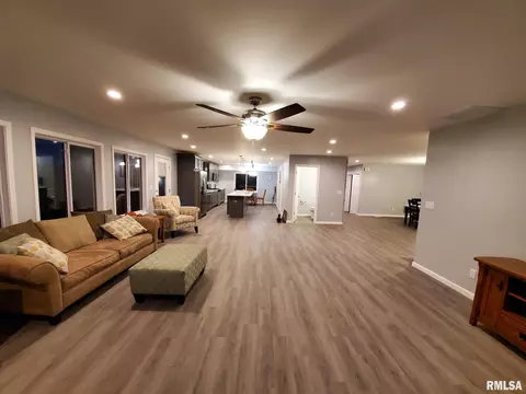 2424 E Lake Shore Dr, Springfield, IL 62712 photo 12